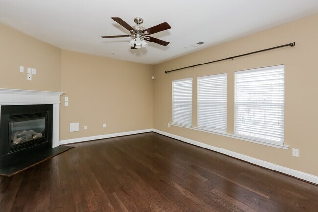 Photo - 4700 Kiddle Ln