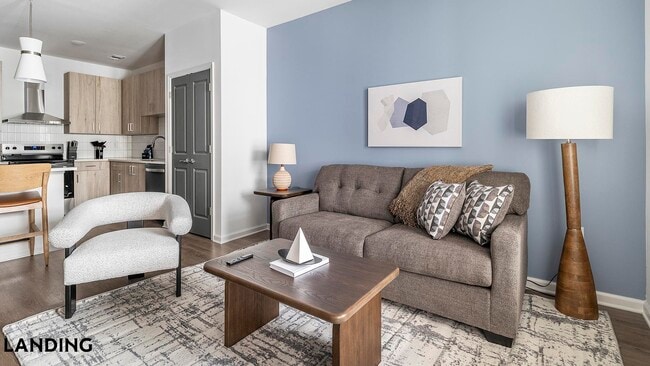 Building Photo - 2800 Milan Ct Unit 3219