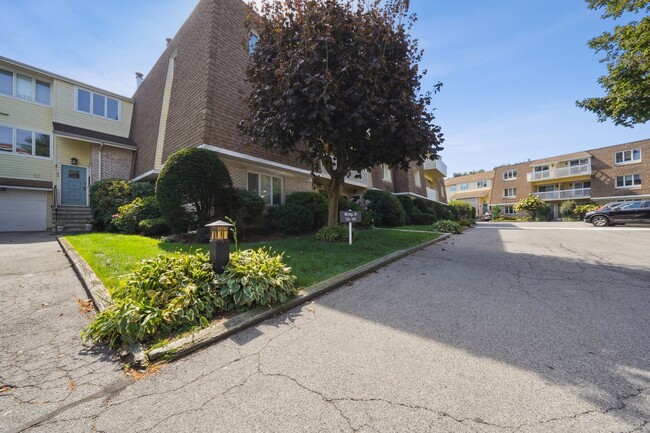 Photo - 61 Seaview Ave Unit #33