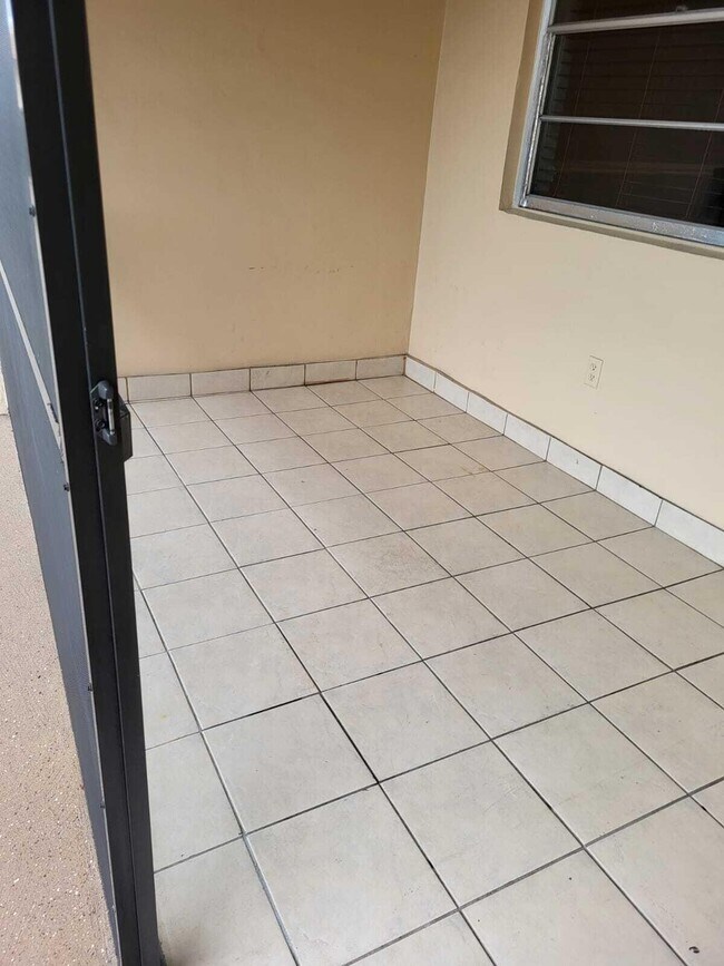 Photo - 421 NE 1st St Unit 211