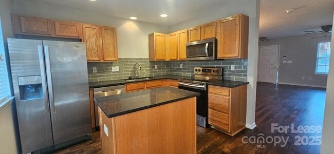 Photo - 6807 Juniper Tree St