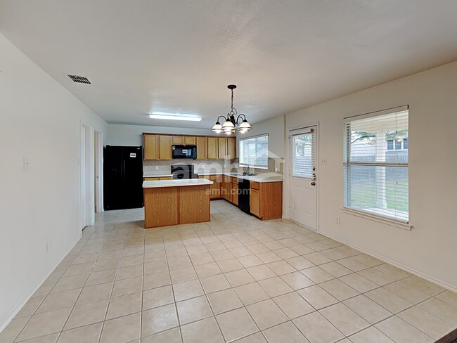 Photo - 2101 Hanakoa Falls Dr