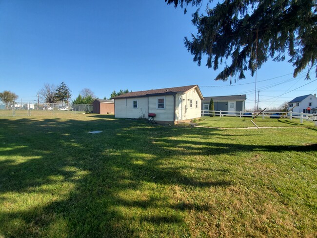 Photo - 1614 Gillis Rd House