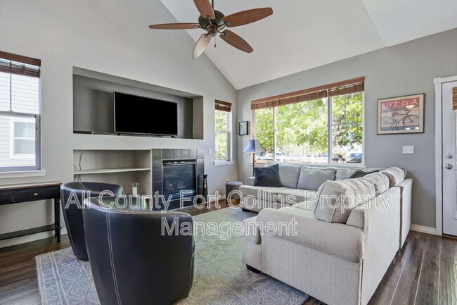 Photo - 2333 Windrow Dr