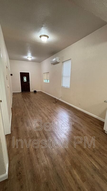 Photo - 24615 Birch St
