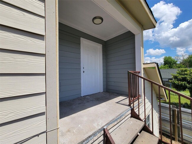 Building Photo - 3115 Havner Ln Unit 4