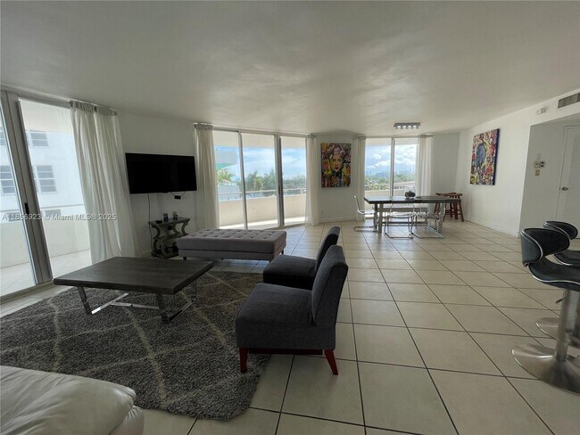 Photo - 5151 Collins Ave Unit 624