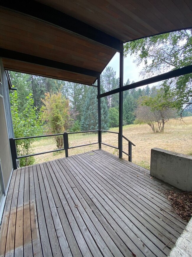 Photo - Country Living within one mile to town