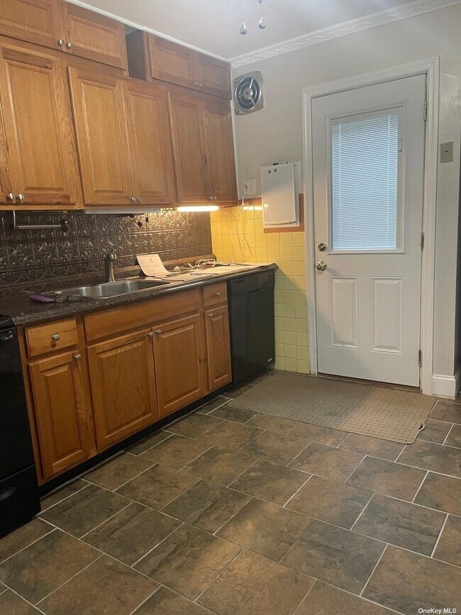 Photo - 59 Wolcott Rd