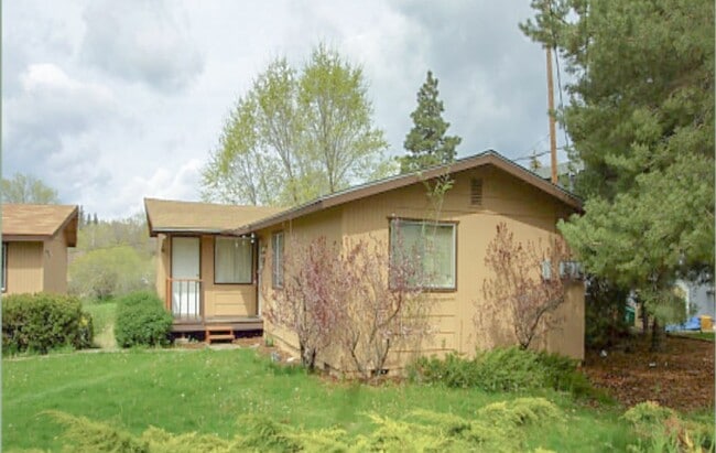 Building Photo - 1814 Unit 1814