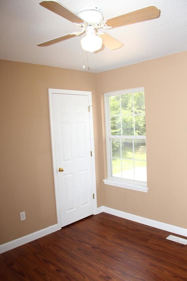 Photo - 1301 Robert Ray Dr Unit B