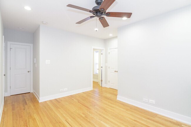 Photo - 520 W Cornelia Ave Unit 210