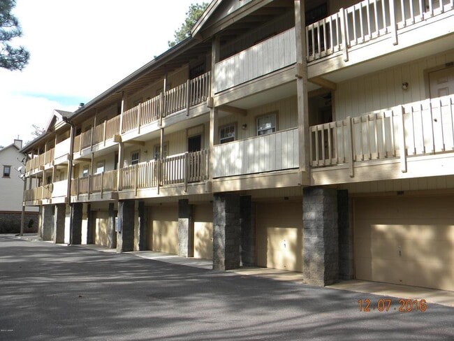 Building Photo - 93 E White Mountain Blvd Unit 320