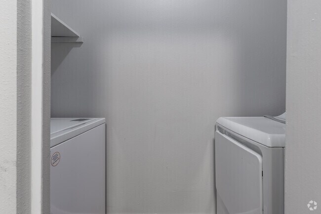 2BR, 1BA - 874SF - Laundry Room