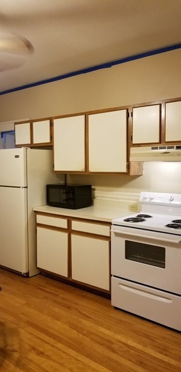 Photo - 17 N Woodford St Unit 1