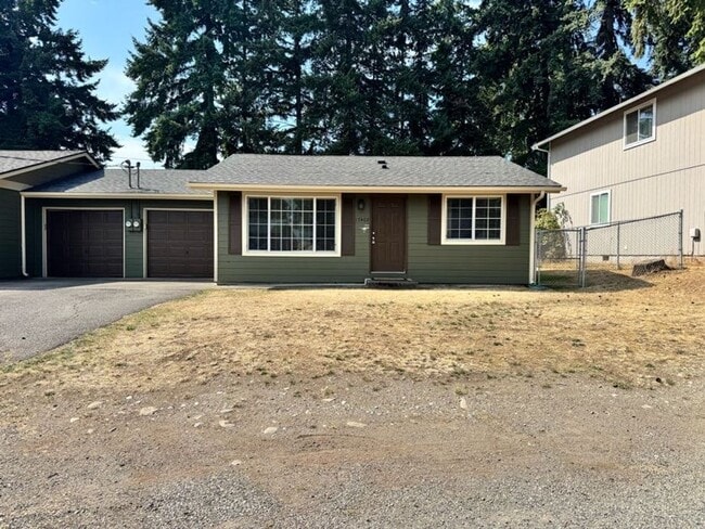Building Photo - 17402-17404 8TH AVE CT E Unit 17402 Rental