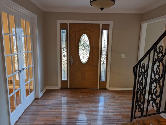 Photo - 153 Craig Wood Way:  Executive Style Livin...