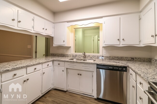 Photo - 1210 S 1st St