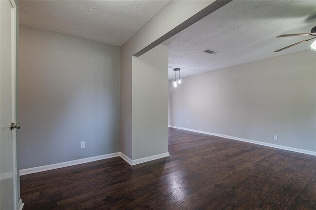 Photo - 17122 Blackhawk Blvd