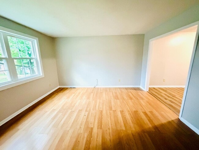 Photo - 127 Aspen Dr