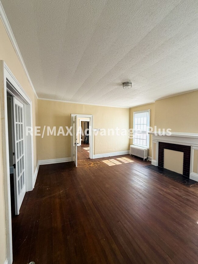 Photo - 106 Grove St Unit B