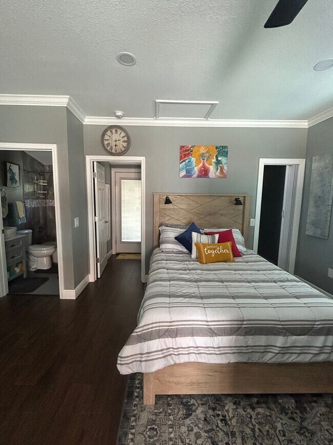 Photo - AVAILABLE NOW !