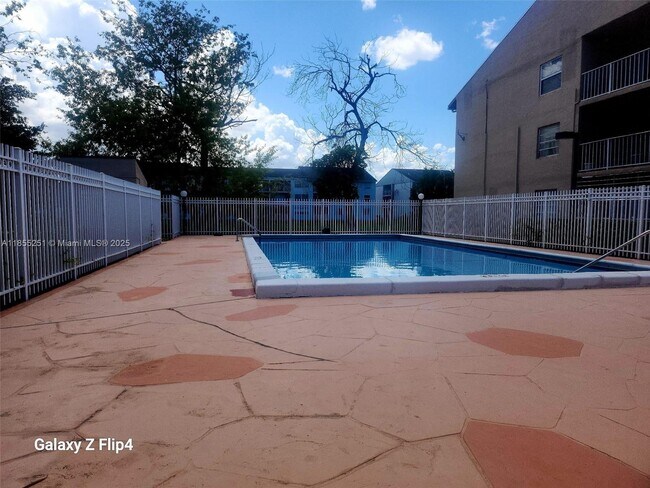 Photo - 8460 SW 154th Cir Ct Unit 130