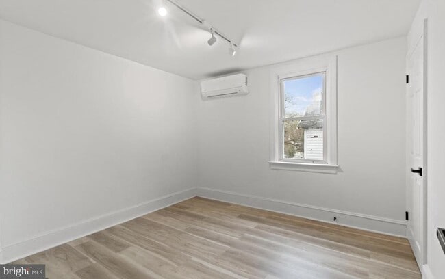 Photo - 713 Haverford Rd