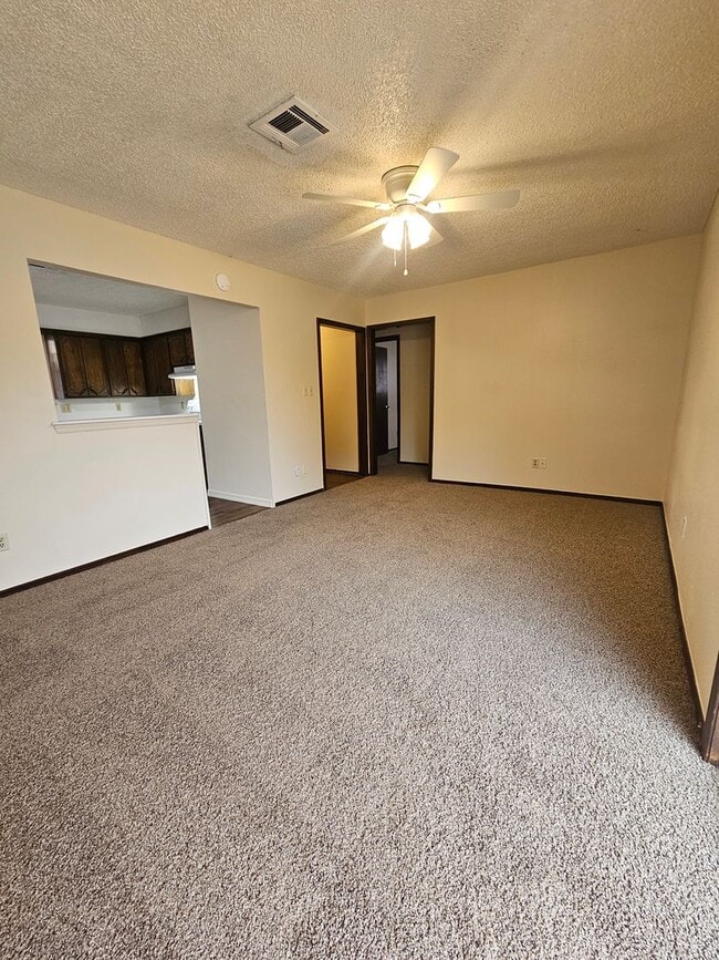 Photo - (4) Bed/(2) Bath New Flooring and Fresh Pa...