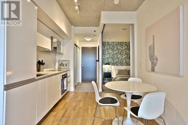 Photo - 20 Minowan Miikan Ln Unité 830