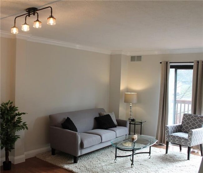136 Woodhaven Dr