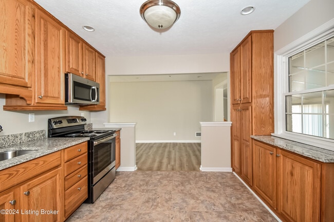 Photo - 6201 W Pages Ln