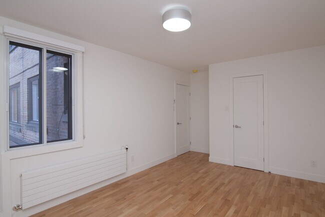 Photo - 4505 Dupuis Avenue Unit 6