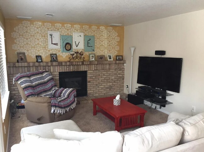 Photo - 20555 Mitchell Pl