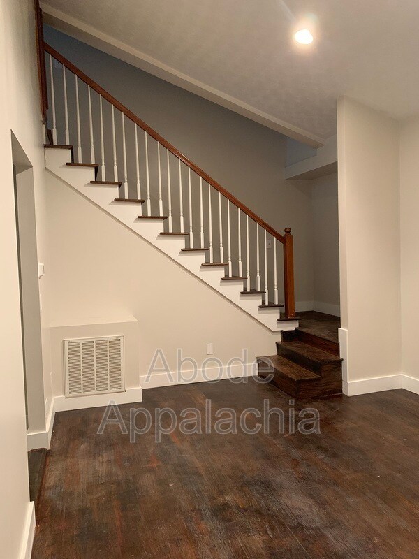 Photo - 41 Mullins Hl