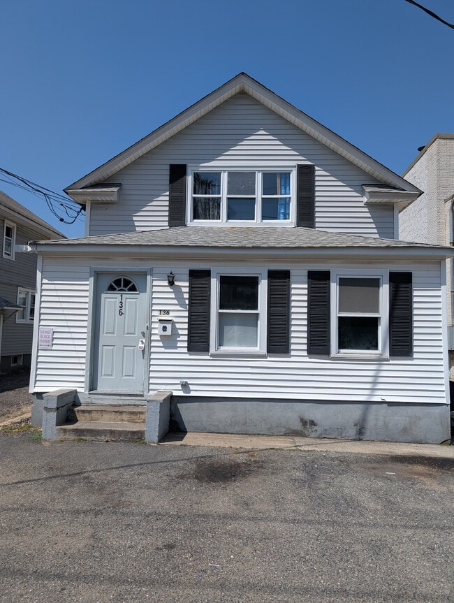 Building Photo - 136 Duffy Ave Rental