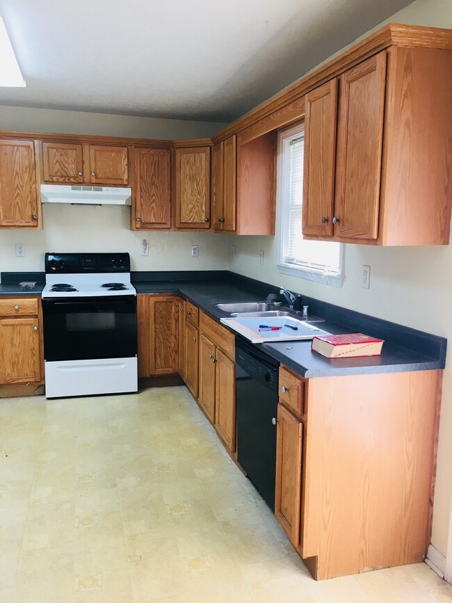 Photo - 5022 Lea Ann Way