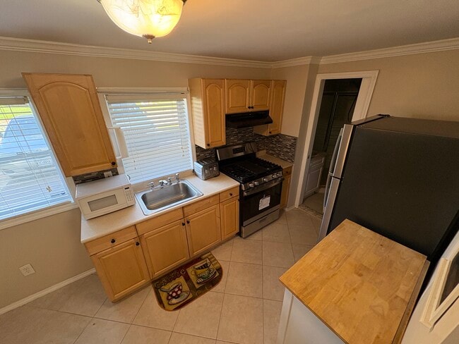 Photo - 318 Claremont Ave Unit 1