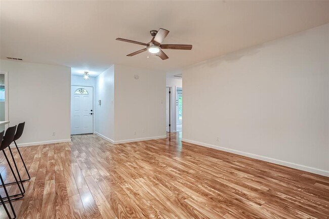 Photo - 507 Seminole Dr