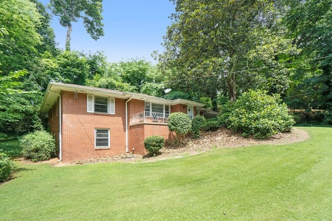 Building Photo - 702 Luckie Ln NE Rental