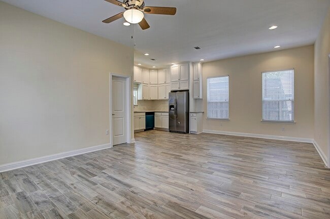 Building Photo - 1541 Ashland St