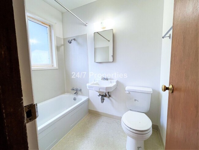 Photo - Affordable 1 BD | 1 BA Home - North Tabor Unit 6718