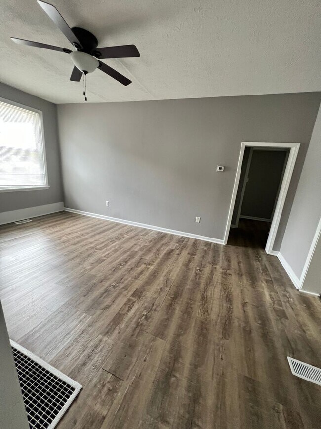 Photo - 1617 Ferry St Unit A