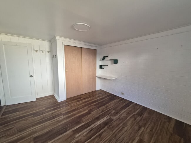 Photo - 3350 Wauke St