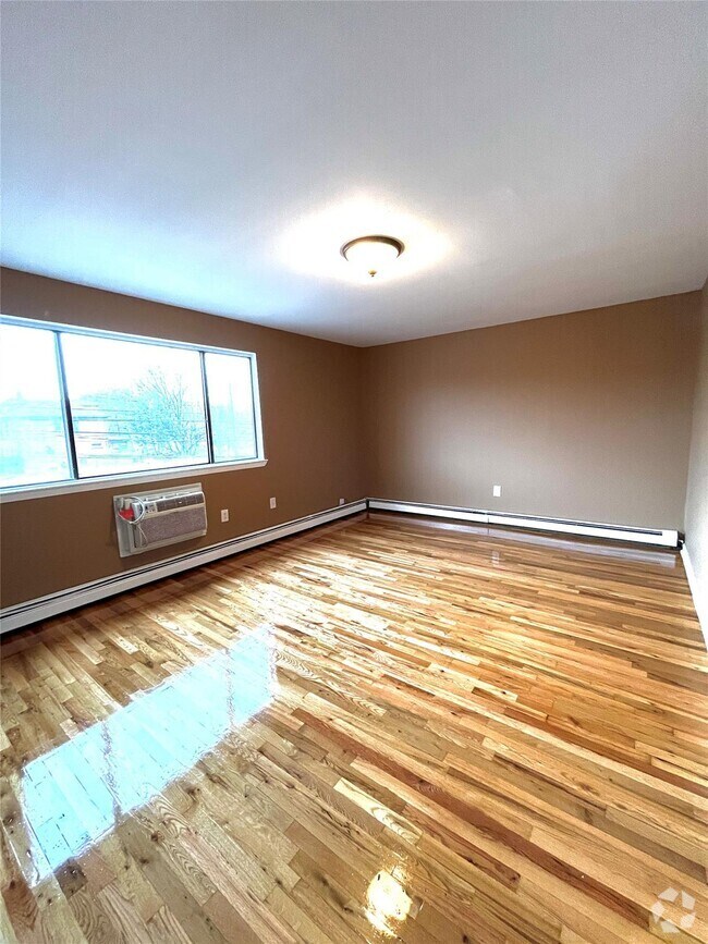 Building Photo - 866 Castle Hill Ave Unit 2 Rental