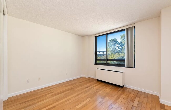 Photo - SPACIOUS ONE BEDROOM APARTMENT Unidad 2287