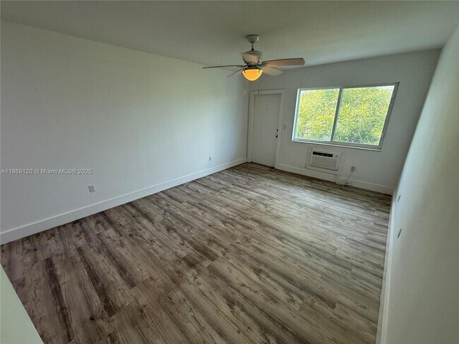 Photo - 935 Jefferson Ave Unidad 11