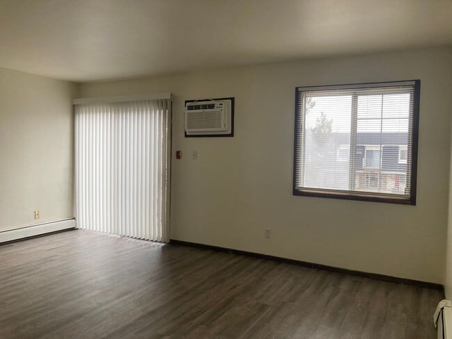 Photo - Colony Court Apartments LLC