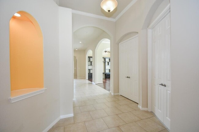 Photo - 6411 Edinburgh Ct