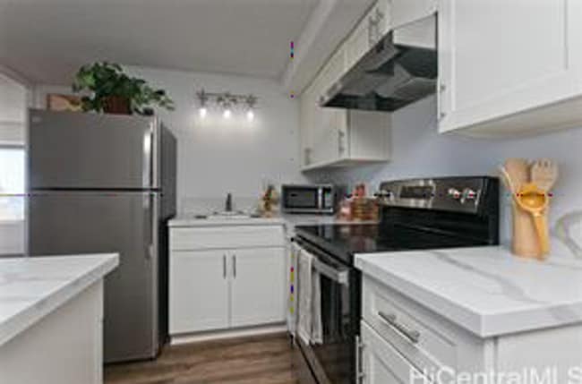 Photo - 37th Floor 2 Bed/ 2 Bath/ 1 Assigned parking Condo with views, A/C, Pool, & W/D in unit! Unit 3701